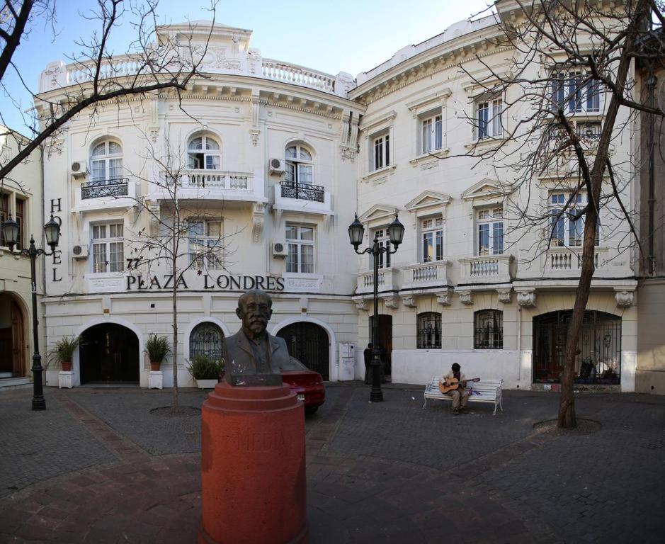 Hostal Plaza Londres 77 サンティアゴ エクステリア 写真