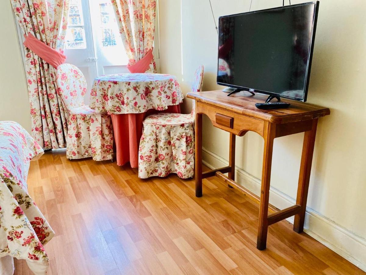 Hostal Plaza Londres 77 サンティアゴ エクステリア 写真